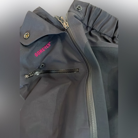 Patagonia Triolet Gore-Tex shell pants • Ski/snow • Women’s XS • Barely used - Picture 7 of 8